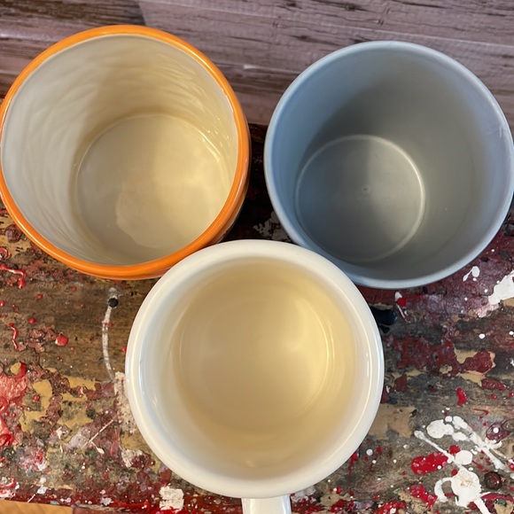 (Get 3!!) Set of Assorted Starbucks Coffee Mugs - Picture 15 of 16